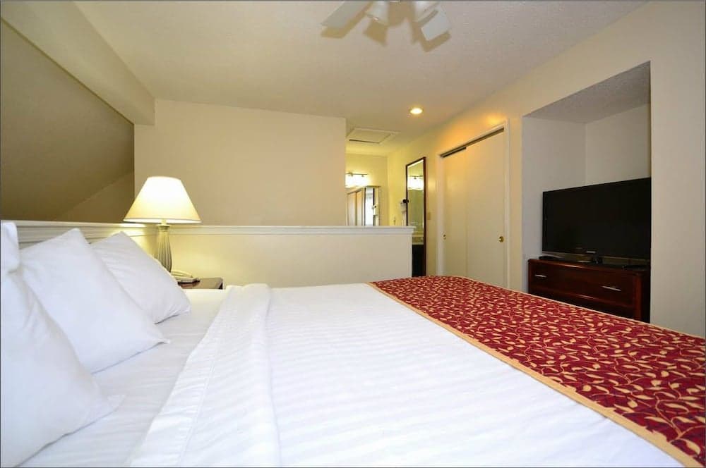 SureStay Studio by Best Western Pensacola 5