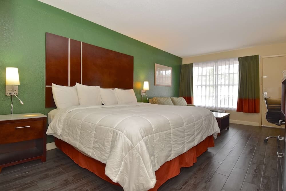 SureStay Hotel by Best Western Sarasota Lido Beach 4