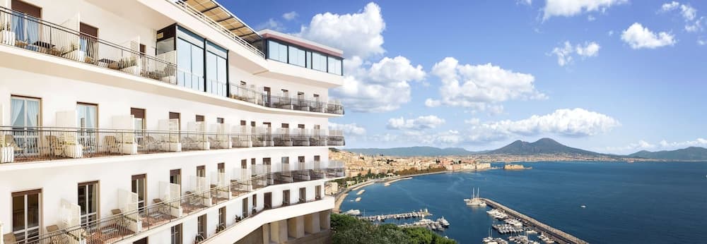 Hotel Paradiso, BW Signature Collection 1