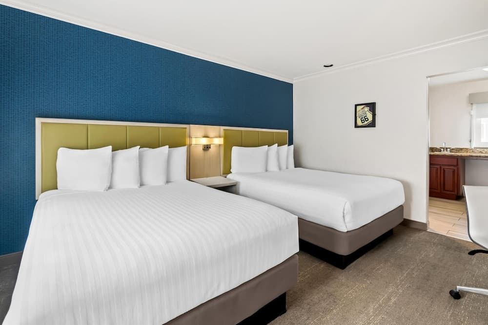 SureStay Hotel by Best Western Santa Monica 5
