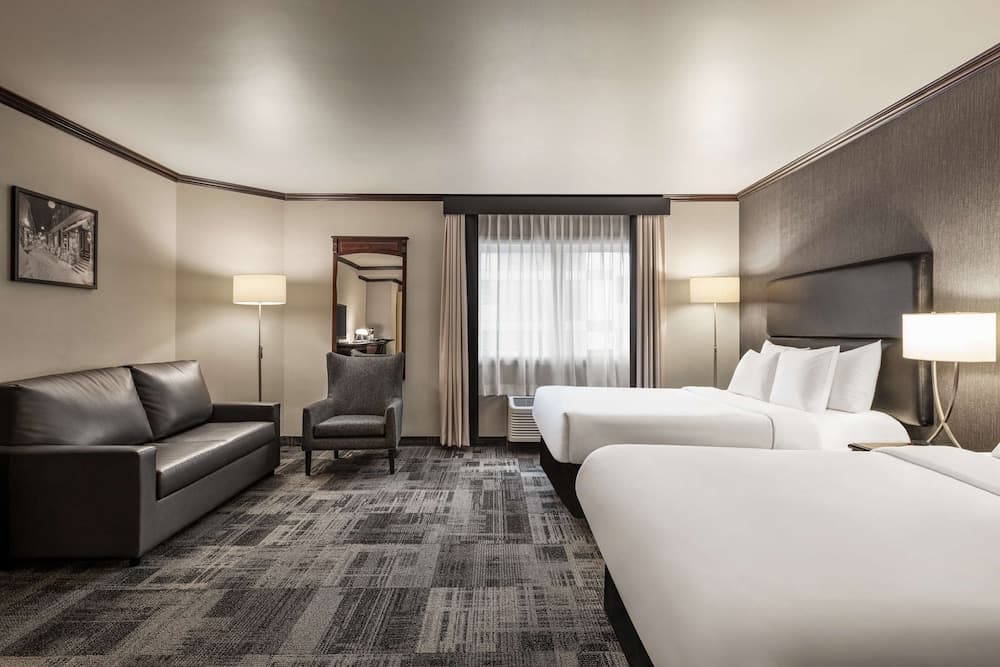 Best Western Plus City Centre/Centre-Ville 5