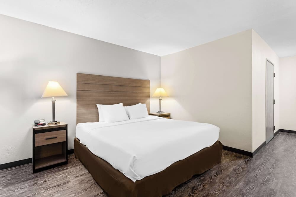 SureStay Hotel by Best Western Albuquerque Midtown 5