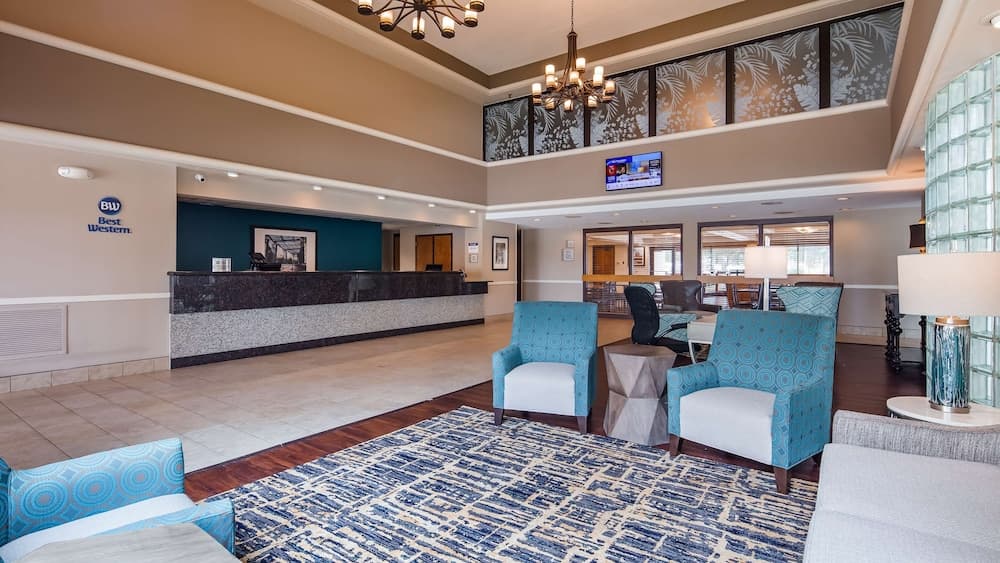 Best Western East Towne Suites 2