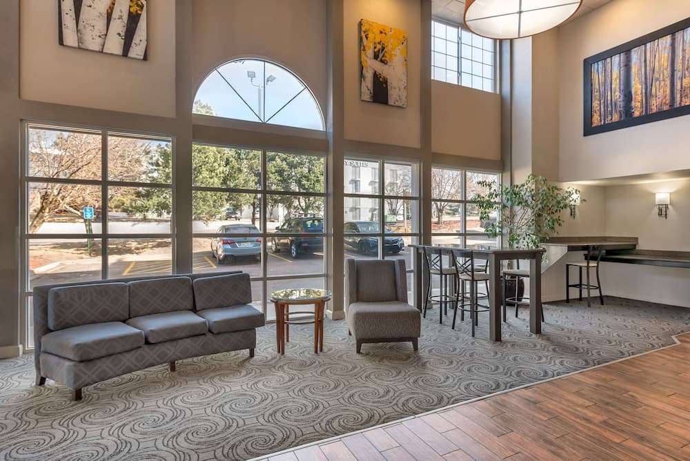 Best Western Plus Peak Vista Inn & Suites 3