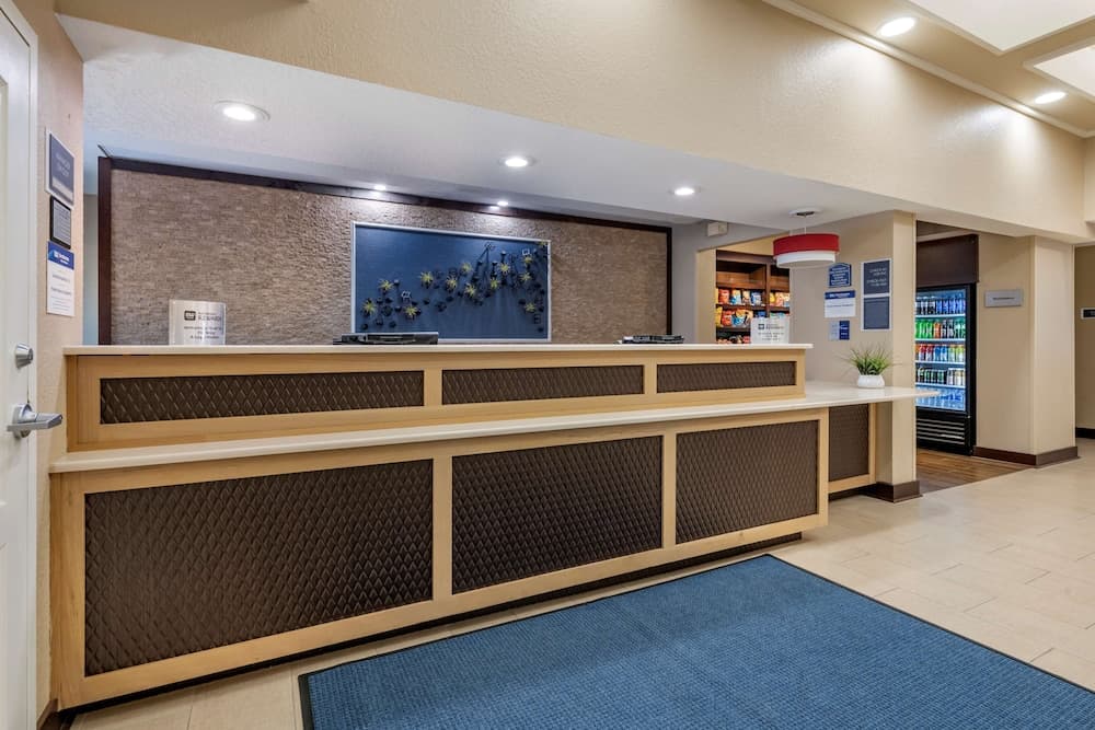 Best Western Plus Orlando East- UCF Area 2