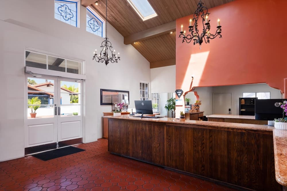 Best Western Plus Pepper Tree Inn 2