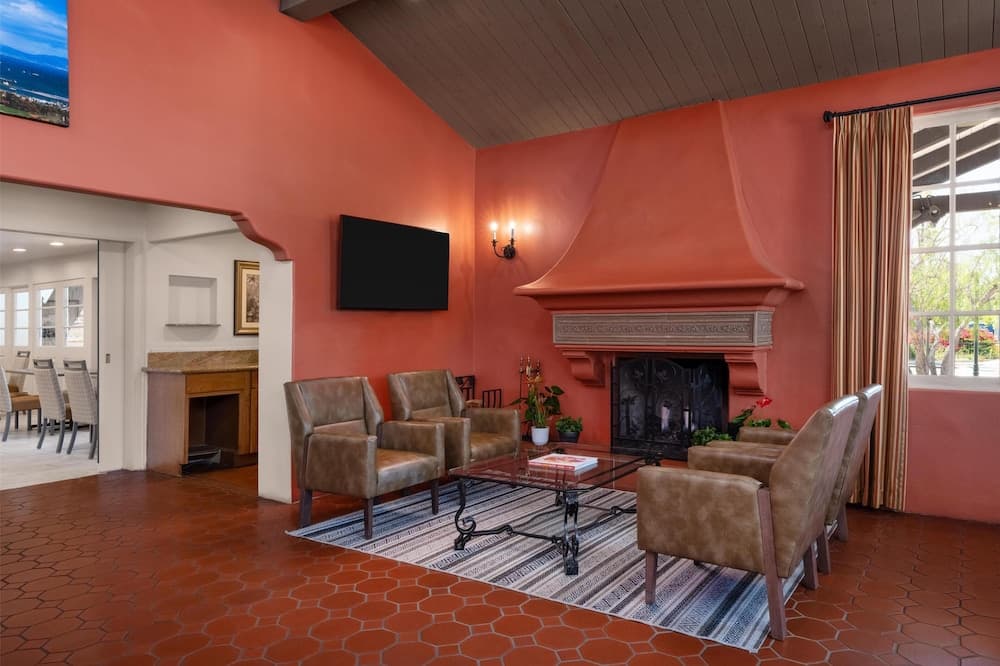 Best Western Plus Pepper Tree Inn 3