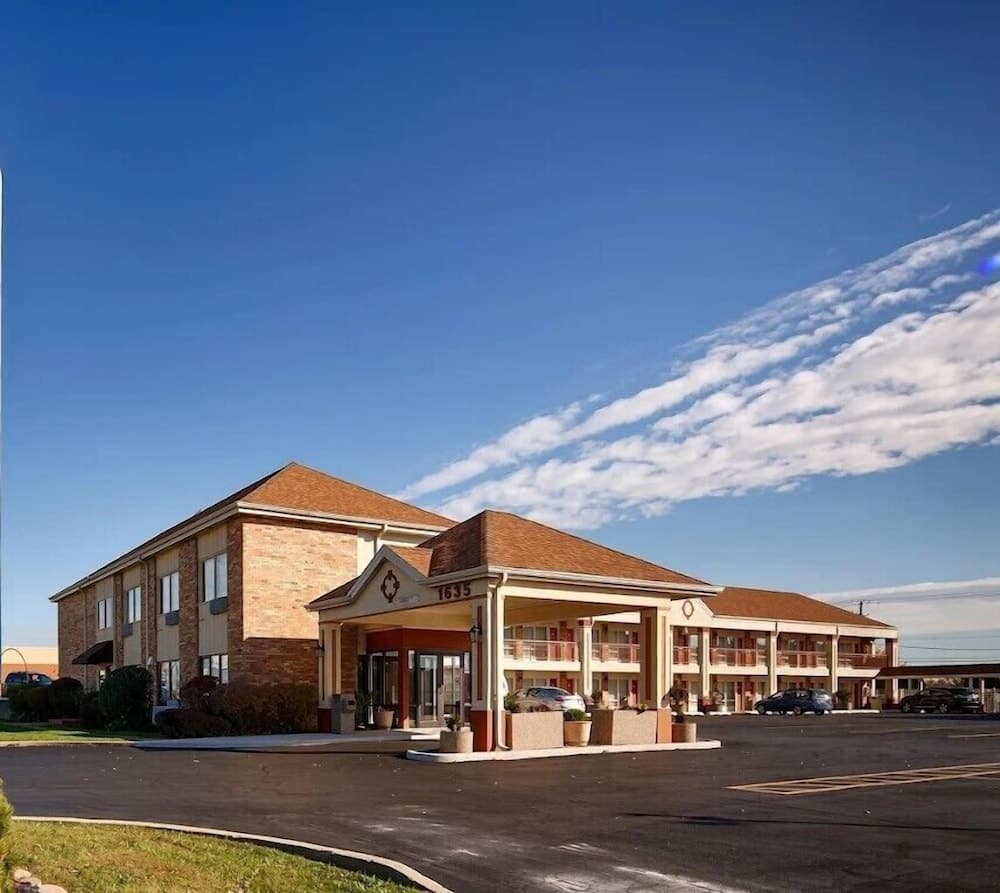 Days Inn by Wyndham St. Charles IL
