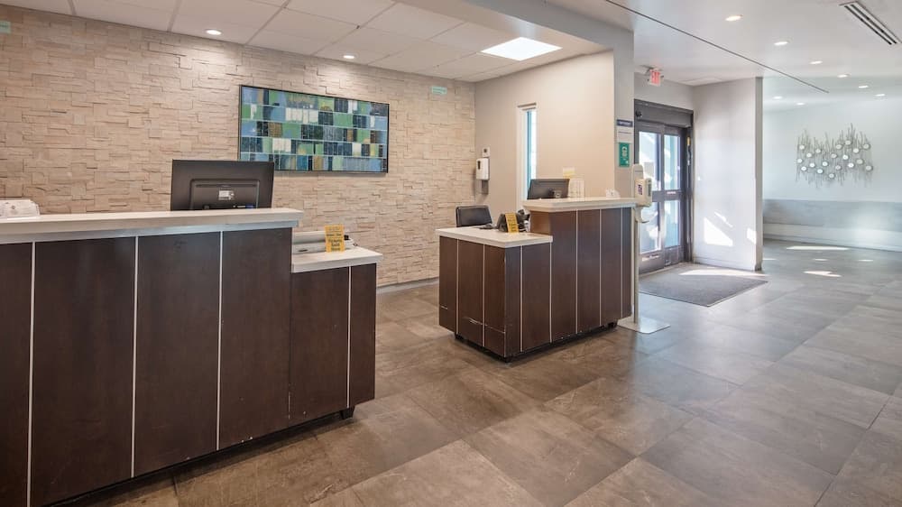 Best Western Plus Oceanside Inn 2