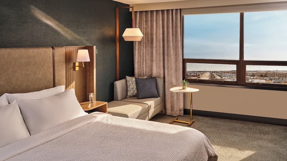 Holiday Inn & Suites Columbia NE - Ft Jackson Area by IHG 4