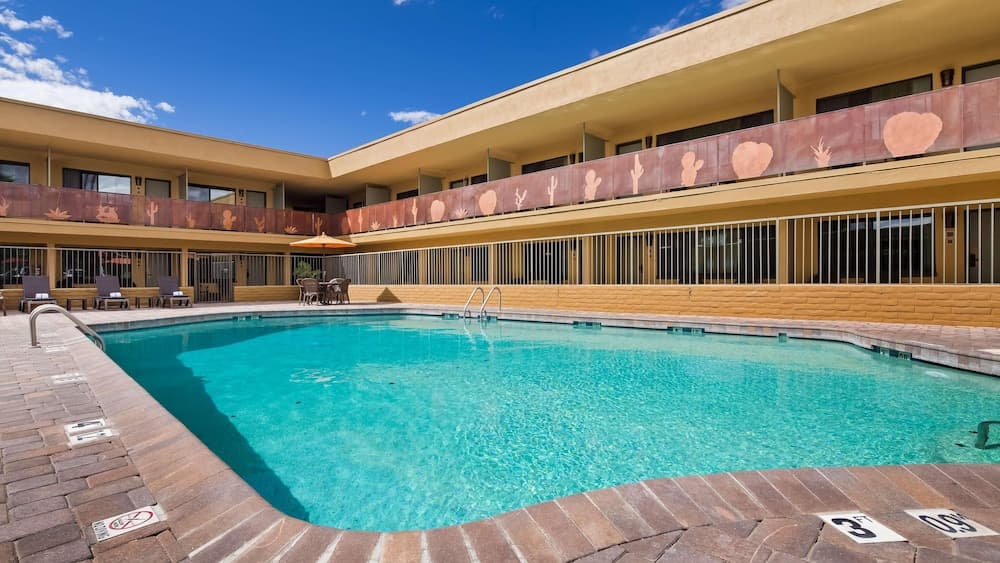 Royal Sun Hotel & Suites
