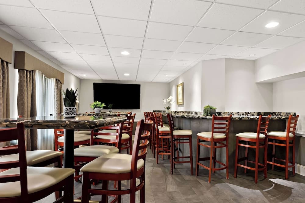 Best Western Plus Concordville Hotel 4