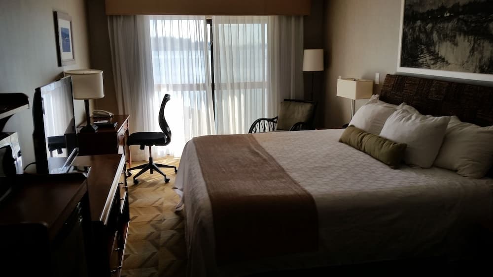 Best Western Plus Silverdale Beach Hotel 5