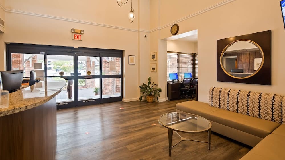 Best Western Plus Coastline Inn 2