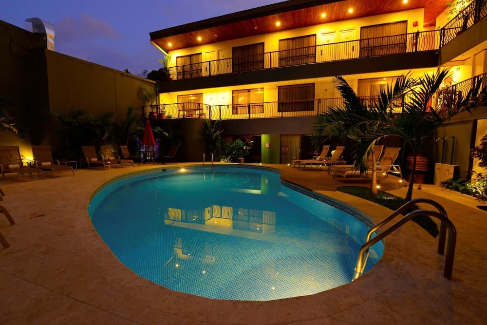Best Western Hotel & Casino Kamuk
