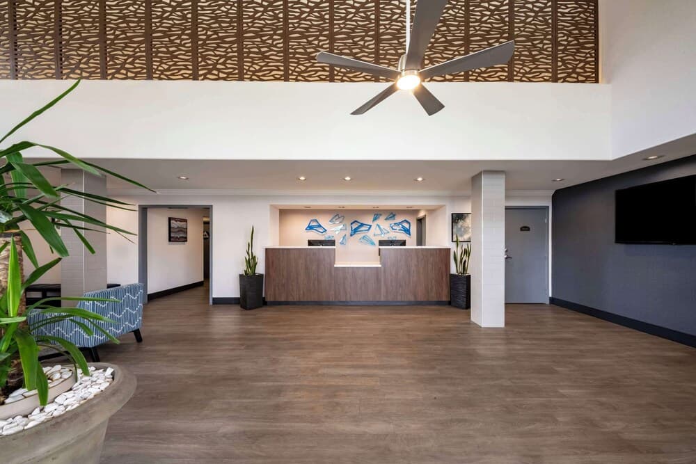 Best Western Inn & Suites Lemoore 4