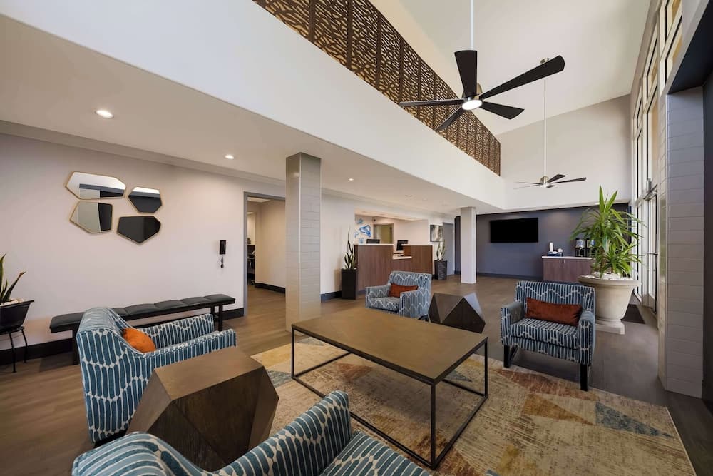 Best Western Inn & Suites Lemoore 3