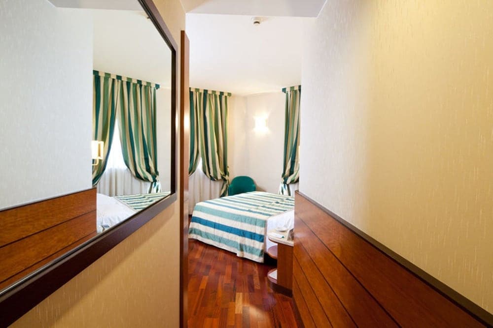 Hotel Mirage, Sure Hotel Collection by Best Western 3