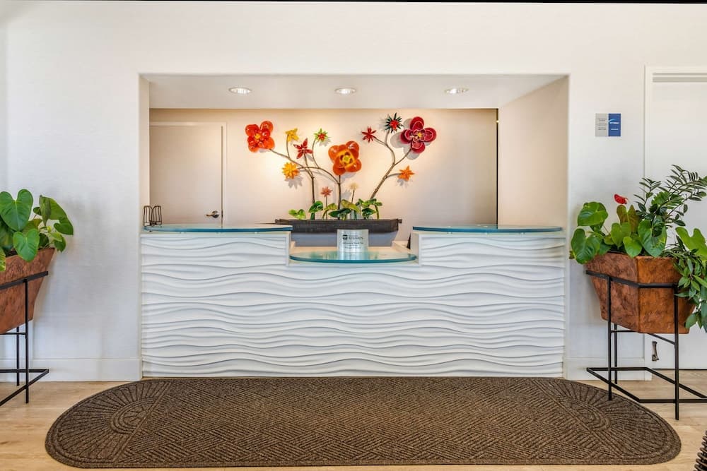 Best Western Plus Capitola By-the-sea Inn & Suites 5