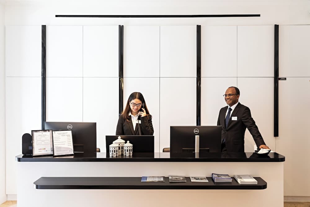 Best Western Premier The Blake Paris Gare Saint Lazare 3