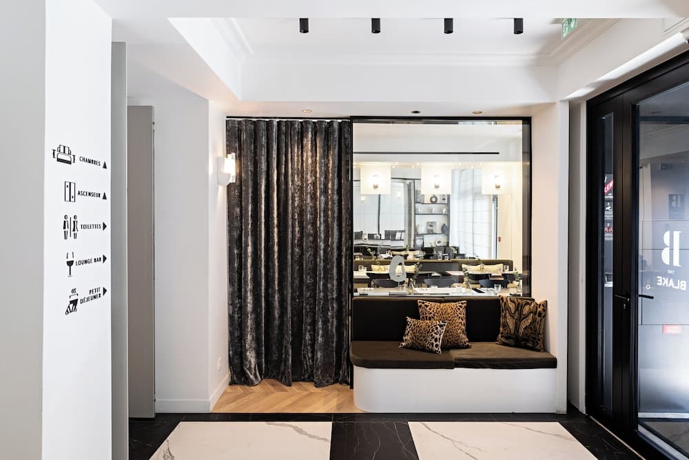 Best Western Premier The Blake Paris Gare Saint Lazare 4