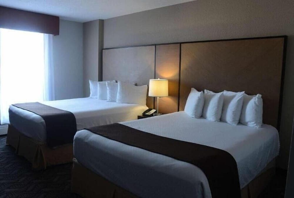 Days Inn by Wyndham Airdrie 4