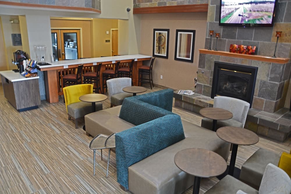 Best Western Plus Gateway Inn & Suites 2
