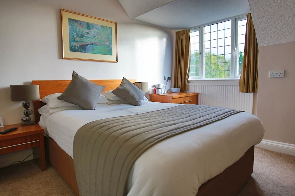 The Oaklands Hotel 4