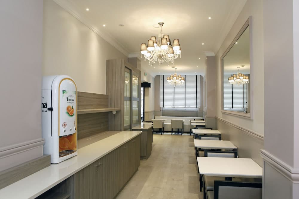 Sure Hotel by Best Western Paris Gare du Nord 3