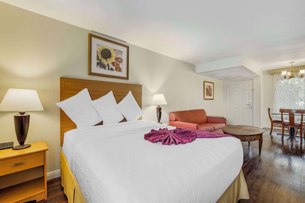 Best Western Plus Palm Desert Resort 5