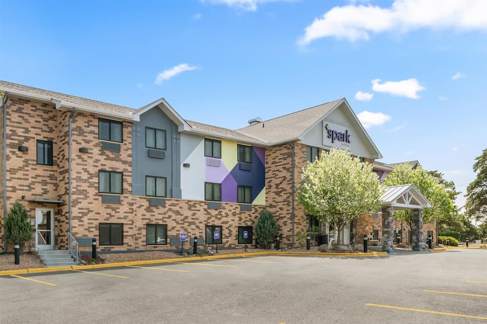 Spark by Hilton Eden Prairie