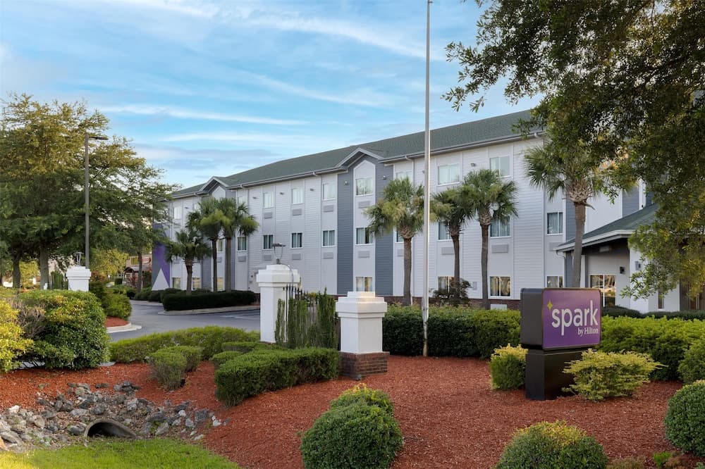 Spark by Hilton Wilmington Carolina Beach Rd