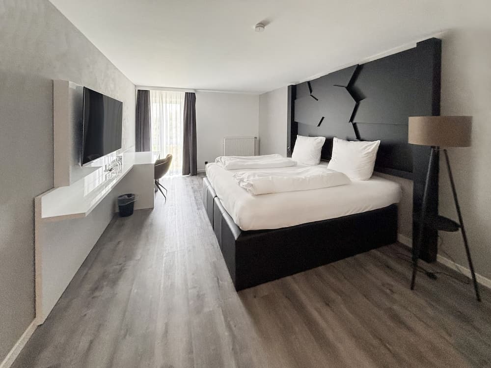 DORMERO Hotel Weingarten 4
