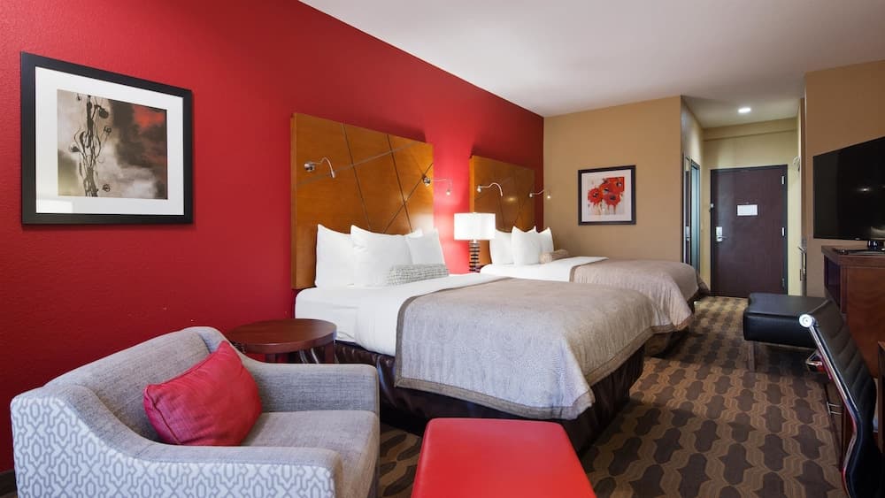 Best Western Plus Fairview Inn & Suites 4