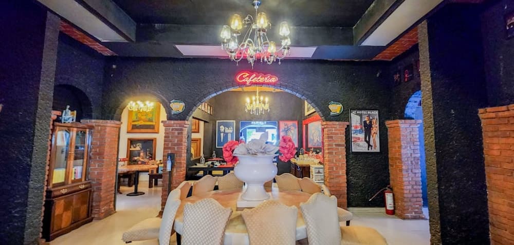 Hotel Black 4