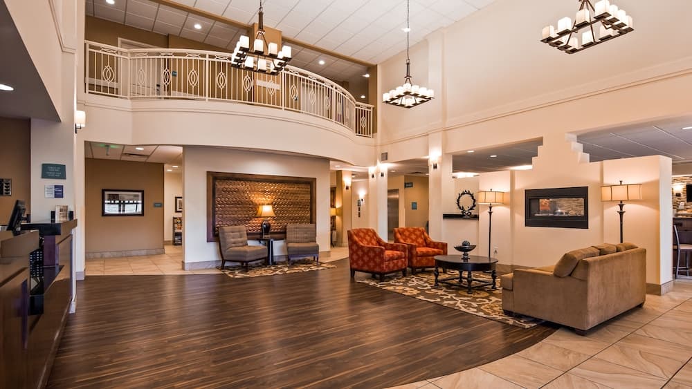 Best Western Plus Hudson Hotel & Suites 2