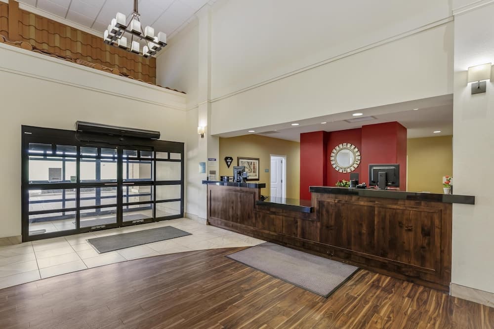 Best Western Plus Hudson Hotel & Suites 5