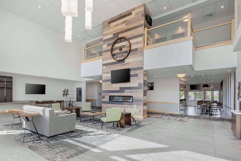Best Western Plus Peppertree Nampa Civic Center Inn 4