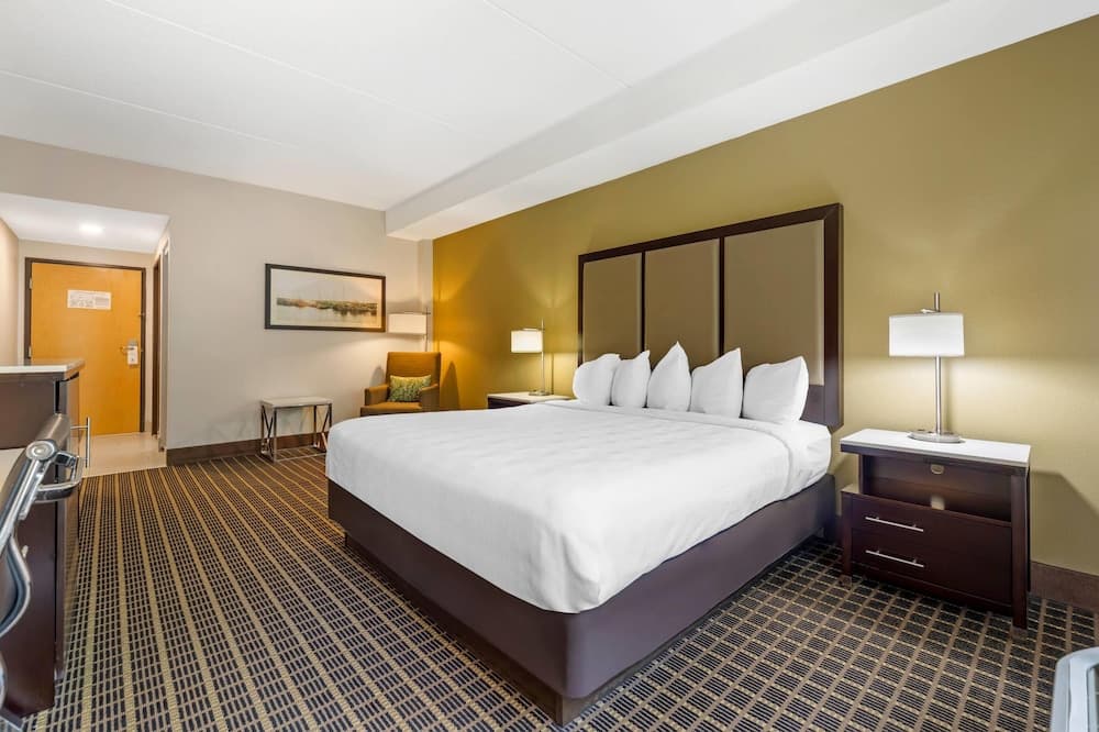 Wingate by Wyndham North East 5