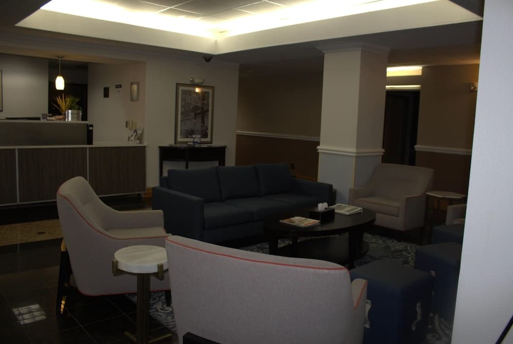 Wingate by Wyndham North East 3