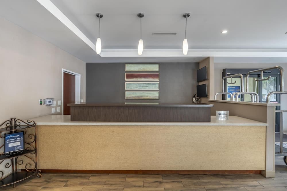 Best Western Plus Hotel At The Convention Center 4
