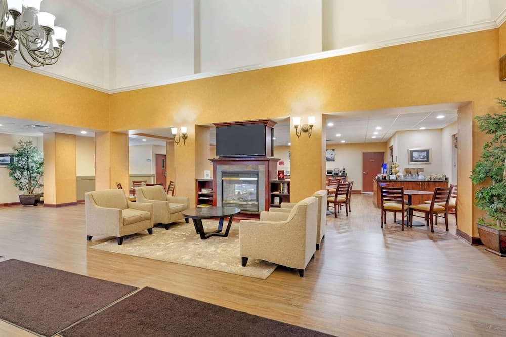 Best Western Plus Victor Inn & Suites 4