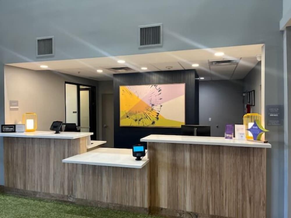 Spark by Hilton Phoenix East Mesa 3