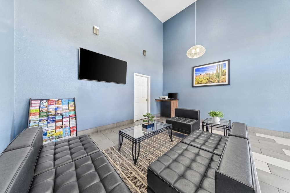 Quality Inn & Suites 4