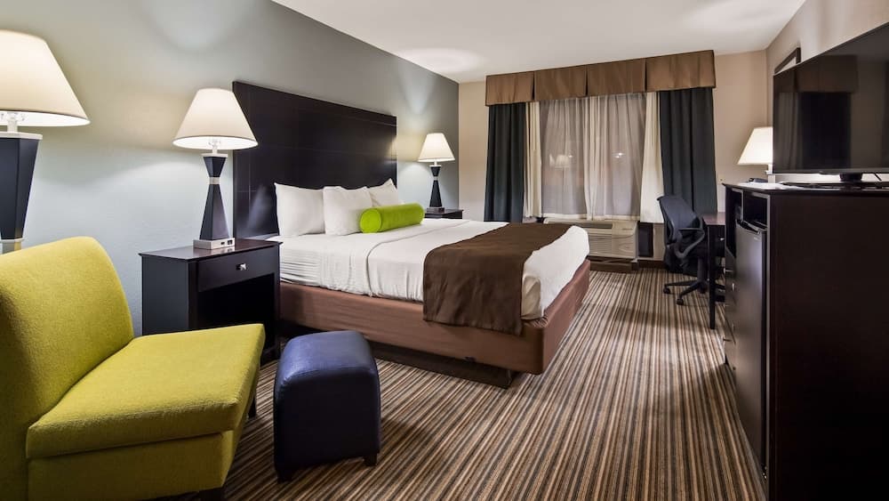Best Western Plus Sunrise Inn 4
