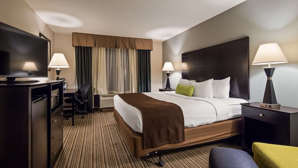 Best Western Plus Sunrise Inn 3