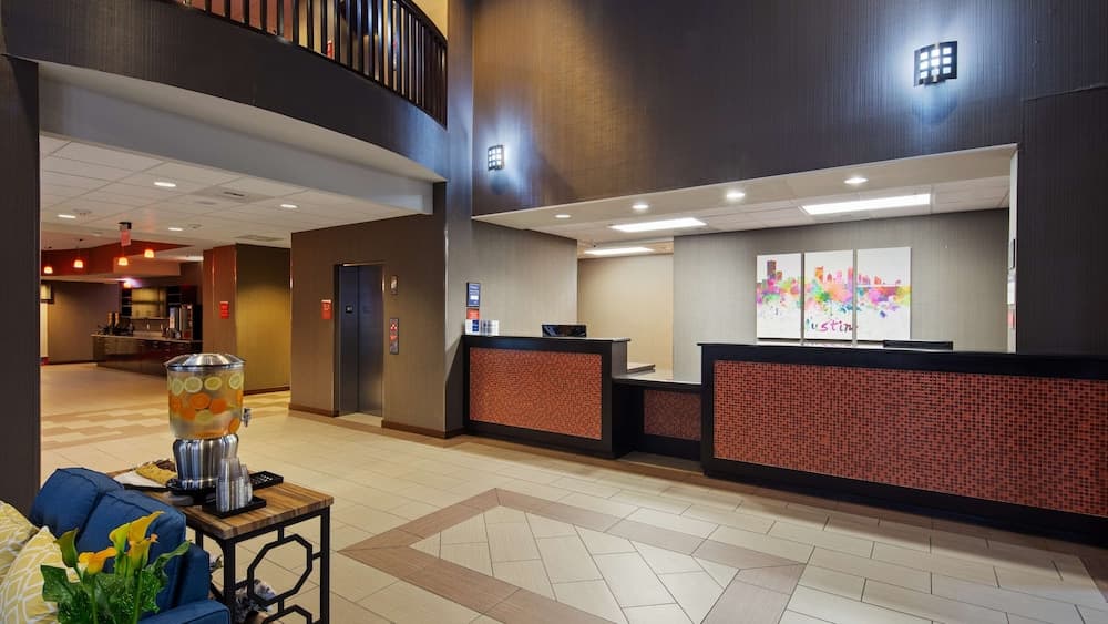 Best Western Plus Austin Airport Inn & Suites 2