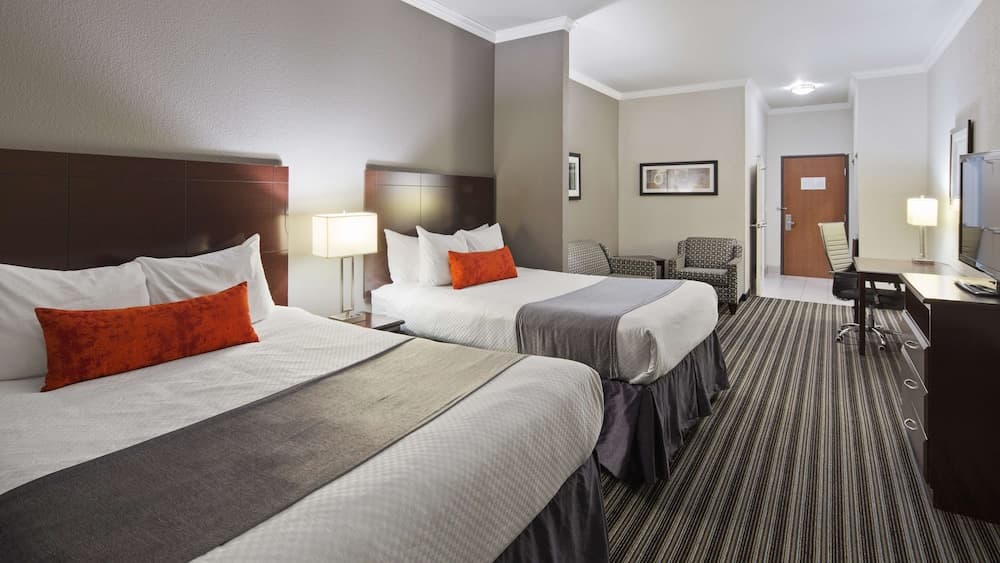 Best Western Plus Austin Airport Inn & Suites 4