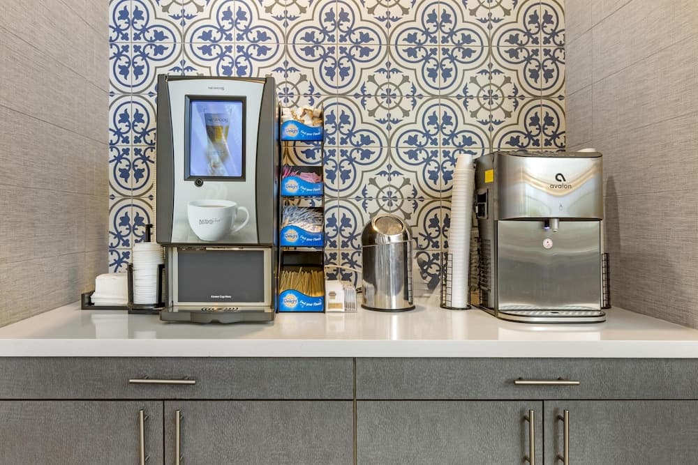 Best Western Plus Executive Residency Phoenix North Happy Valley 5