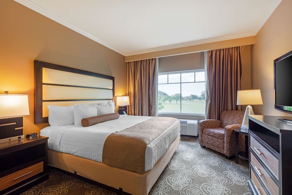 Best Western Plus Miami Airport North Hotel & Suites 5
